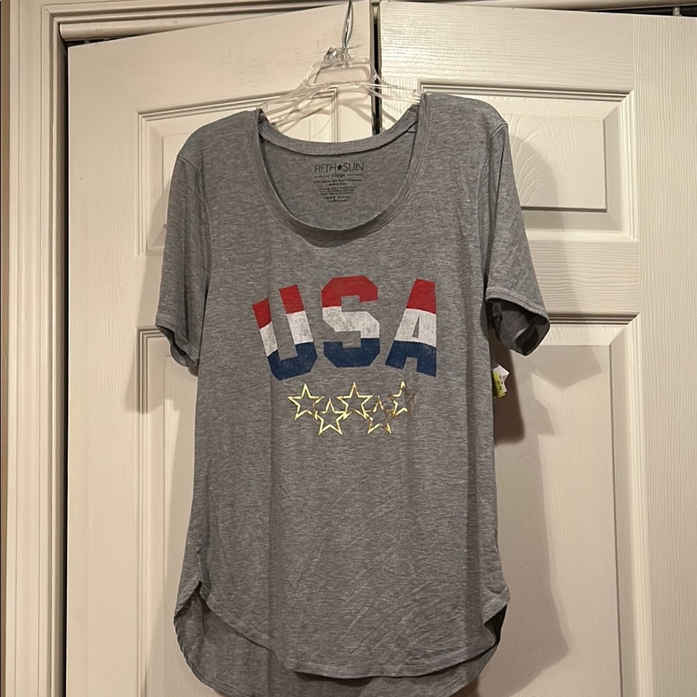 Fifth Sun XL- Gray USA Graphic Women's Top